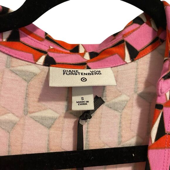 Diane Von Furstenberg DVF Target Sleeveless Pink Modern Geo Jumpsuit Sz S NWT - Picture 4 of 12